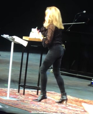 beth moore's outfit at IF 2020